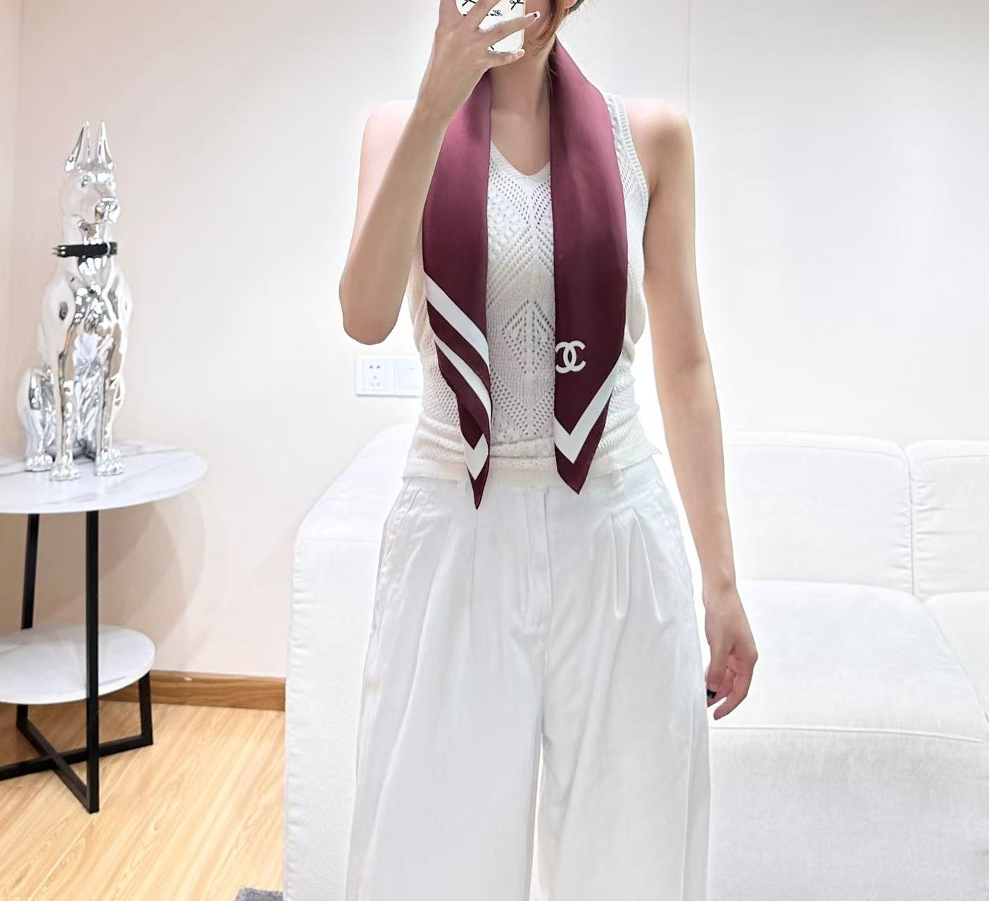 샤넬 CC 로고 투톤 실크 까레 스카프