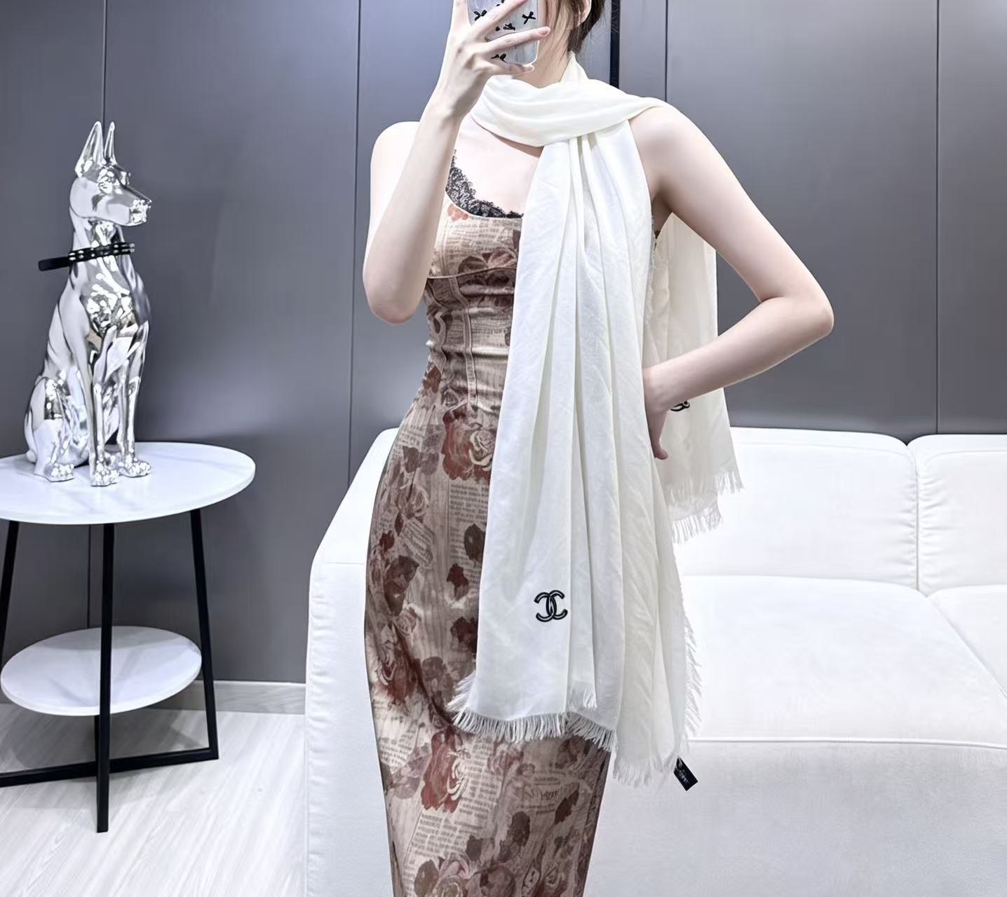 샤넬 더블 C 자수 프린지 캐시미어 스카프
