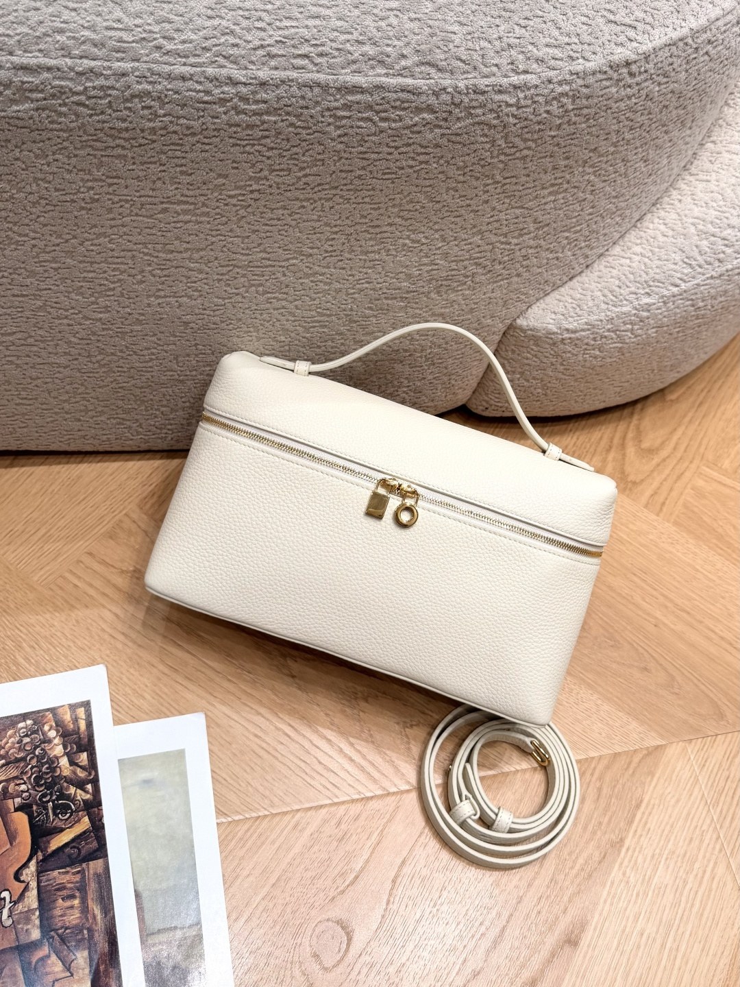 로로피아나 엑스트라 포켓 L27 크로스바디 백