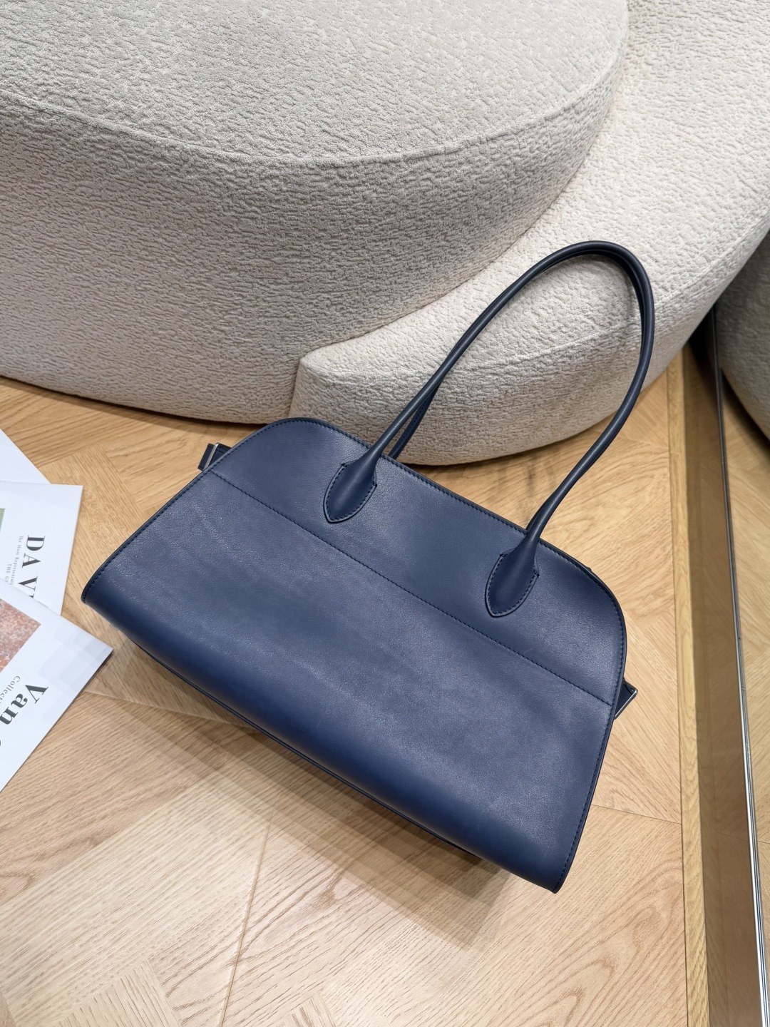 더 로우 숄더 백 12(Shoulder Bag 12)